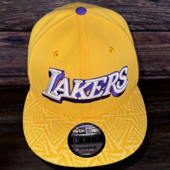 New Era Los Angeles Lakers 9Fifty SnapBack Cap - Picture 3 of 8